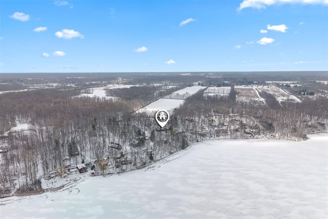 3671 Wildwood Court, Hillsdale, MI 49242