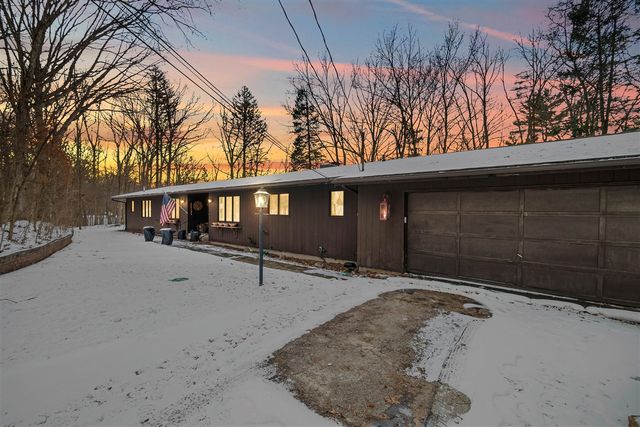 3671 Wildwood Court, Hillsdale, MI 49242