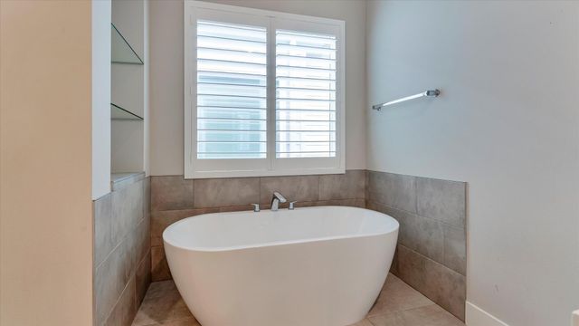 5834 Kiam Street, Houston, TX 77007