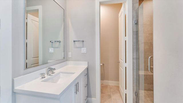 5834 Kiam Street, Houston, TX 77007