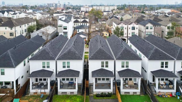 5834 Kiam Street, Houston, TX 77007