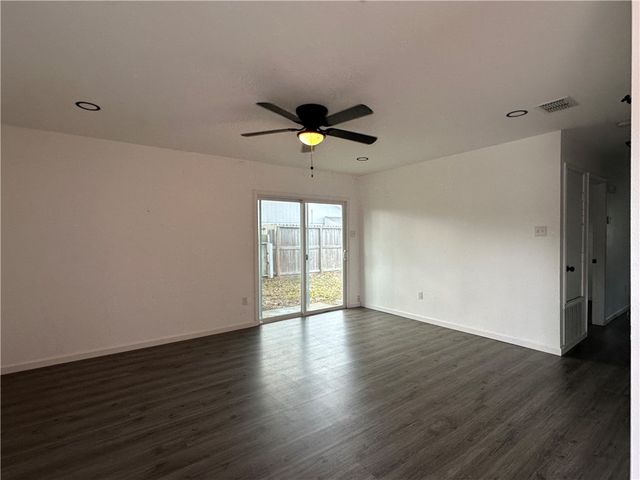 813 Saint Peter St, Corpus Christi, TX 78418