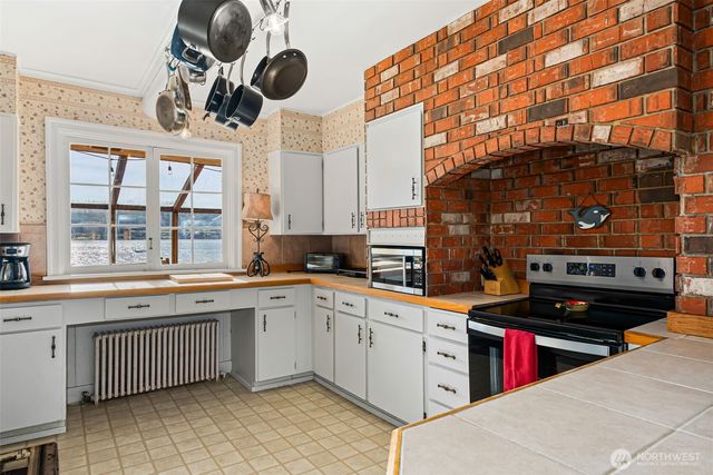 4617 Erlands Point Road NW, Bremerton, WA 98312