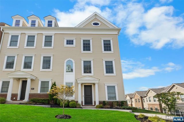 289 Bradley Drive, Wood Ridge, NJ 07075