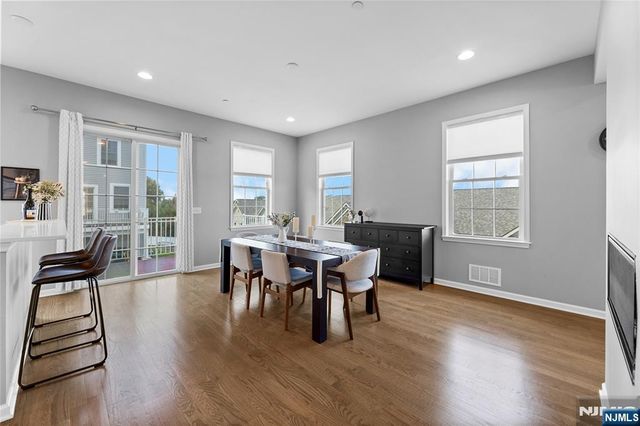 289 Bradley Drive, Wood Ridge, NJ 07075