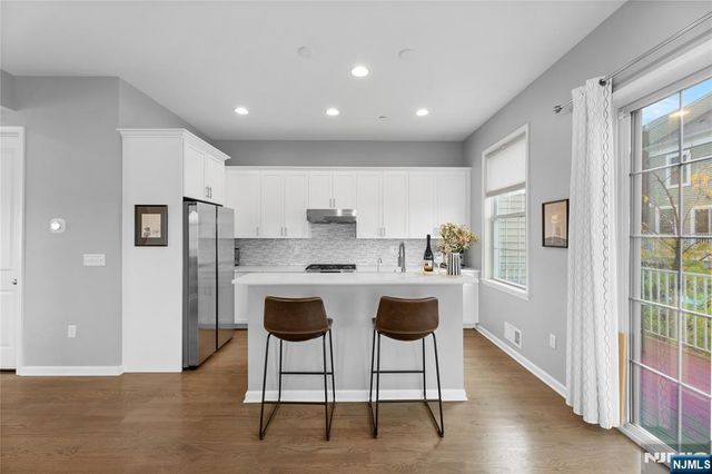 289 Bradley Drive, Wood Ridge, NJ 07075