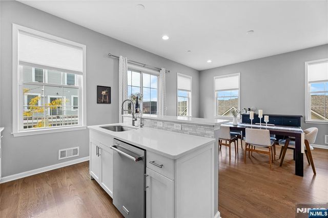 289 Bradley Drive, Wood Ridge, NJ 07075