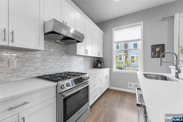 289 Bradley Drive, Wood Ridge, NJ 07075