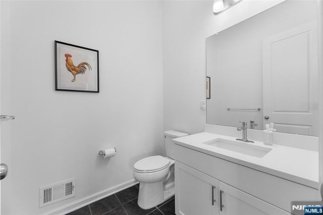 289 Bradley Drive, Wood Ridge, NJ 07075