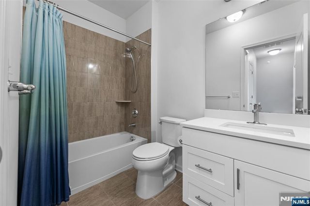 289 Bradley Drive, Wood Ridge, NJ 07075