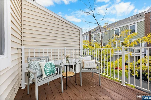 289 Bradley Drive, Wood Ridge, NJ 07075