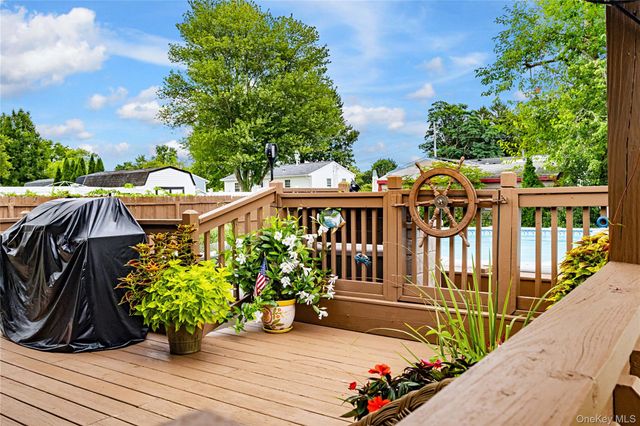 44 Fairfax Road, Fishkill, NY 12524