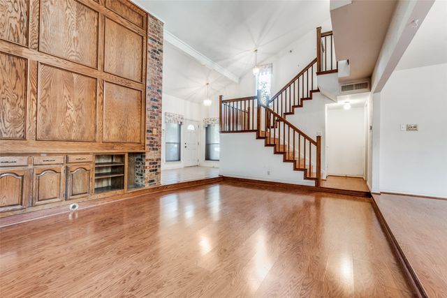 3216 Trevolle Place, Dallas, TX 75204