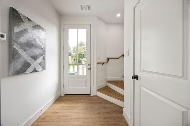 1717 Mary Street, Houston, TX 77026