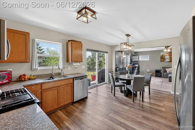 8604 Swartz River Drive, Fowlerville, MI 48836
