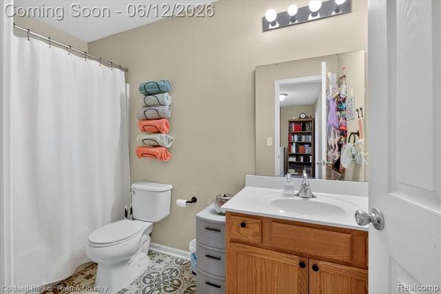 8604 Swartz River Drive, Fowlerville, MI 48836