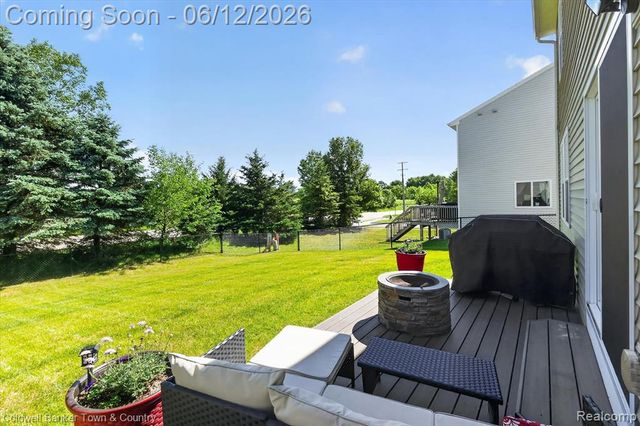 8604 Swartz River Drive, Fowlerville, MI 48836
