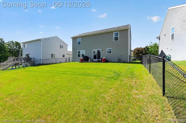 8604 Swartz River Drive, Fowlerville, MI 48836