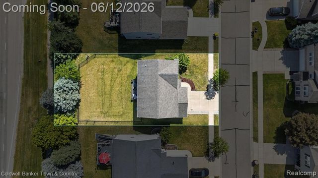 8604 Swartz River Drive, Fowlerville, MI 48836