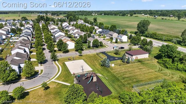 8604 Swartz River Drive, Fowlerville, MI 48836