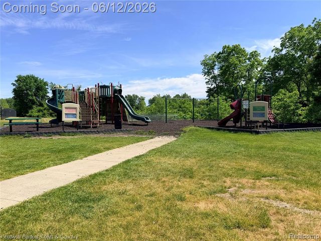 8604 Swartz River Drive, Fowlerville, MI 48836