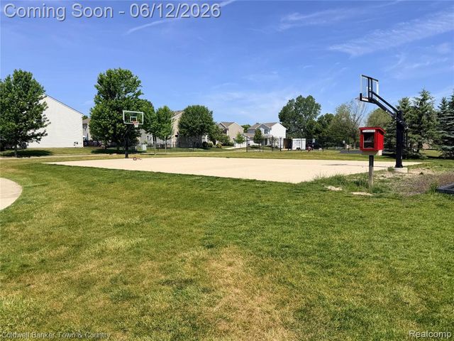 8604 Swartz River Drive, Fowlerville, MI 48836