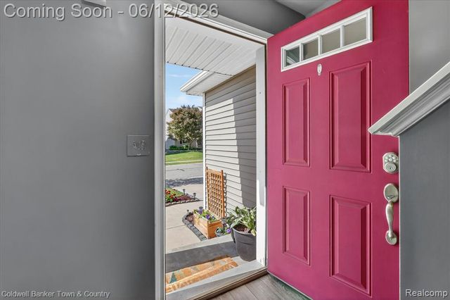 8604 Swartz River Drive, Fowlerville, MI 48836