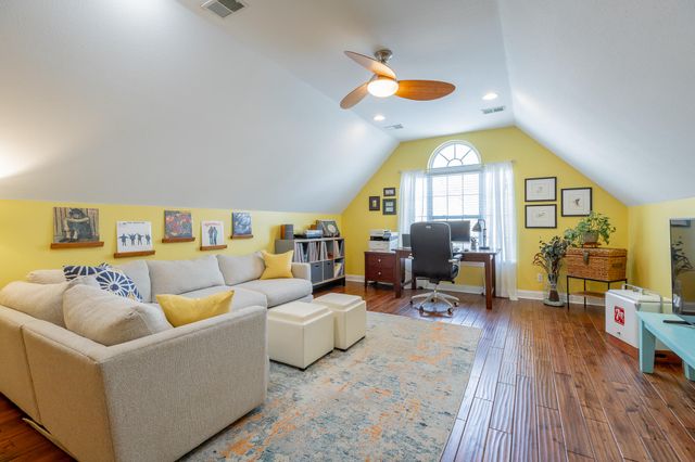 400 Olivia Lane, Soddy Daisy, TN 37379