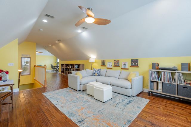 400 Olivia Lane, Soddy Daisy, TN 37379