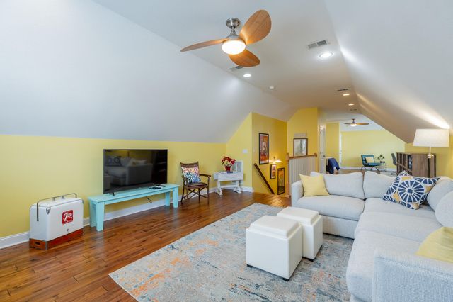 400 Olivia Lane, Soddy Daisy, TN 37379