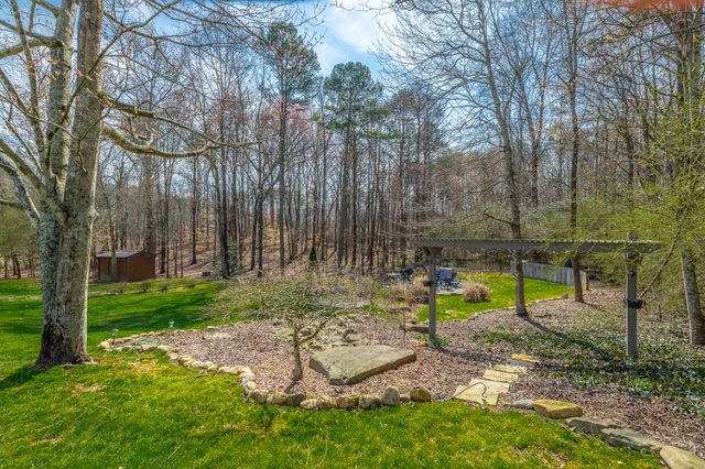 400 Olivia Lane, Soddy Daisy, TN 37379