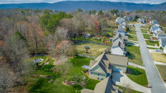 400 Olivia Lane, Soddy Daisy, TN 37379