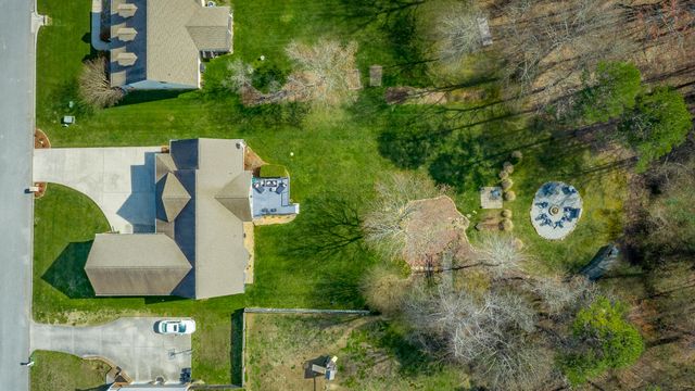 400 Olivia Lane, Soddy Daisy, TN 37379