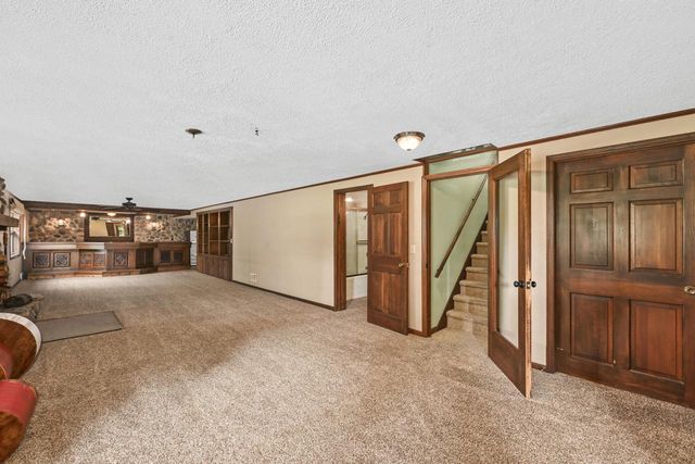 S20W27456 Fenway DRIVE N, Waukesha, WI 53188