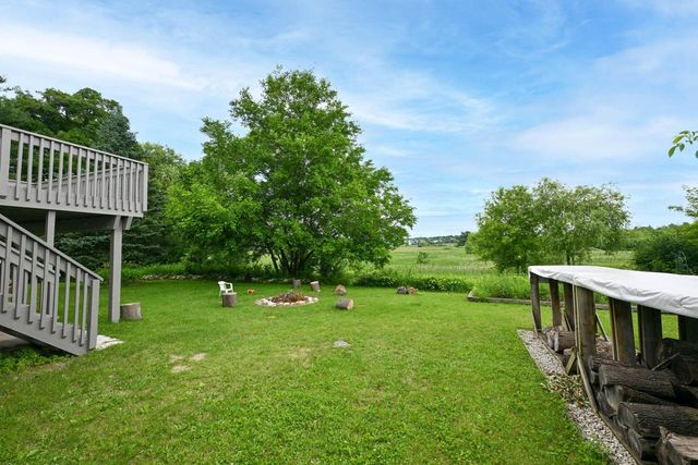 S20W27456 Fenway DRIVE N, Waukesha, WI 53188