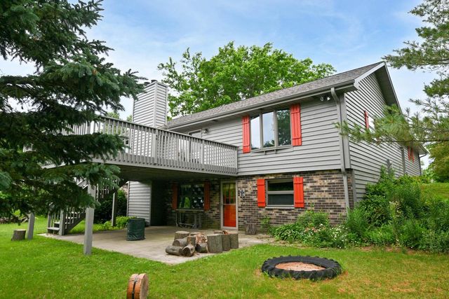 S20W27456 Fenway DRIVE N, Waukesha, WI 53188