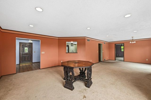 S20W27456 Fenway DRIVE N, Waukesha, WI 53188