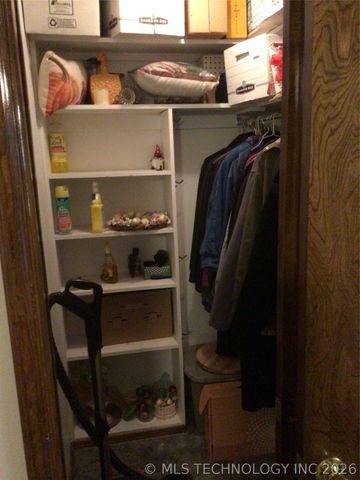 662 Hampton Road, Adair, OK 74330