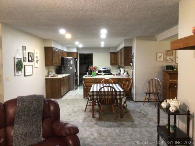 662 Hampton Road, Adair, OK 74330