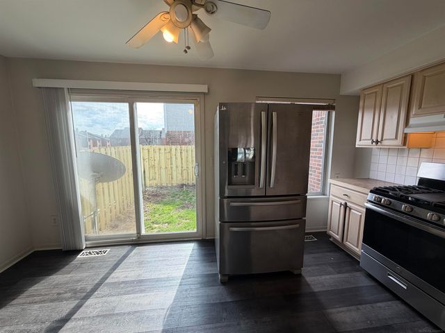 36310 PARK PLACE Drive, Sterling Heights, MI 48310