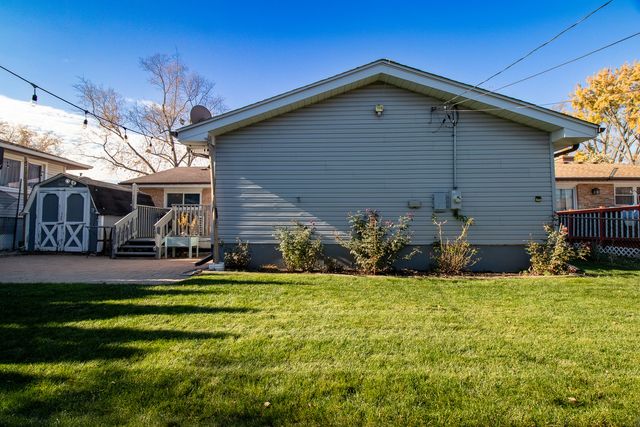 379 Stone Place, Wheeling, IL 60090