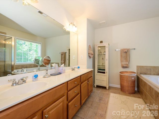 2172 Woodstream Road, Harrisburg, NC 28075