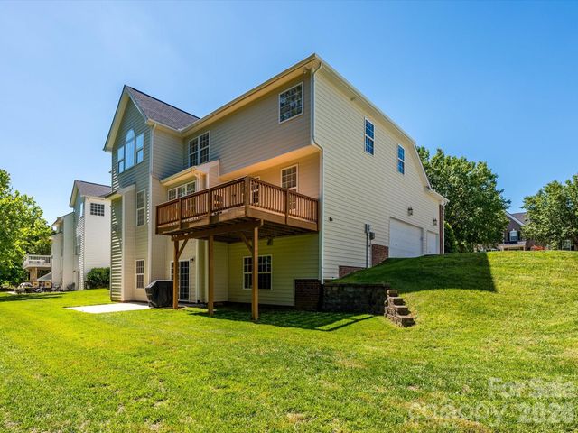 2172 Woodstream Road, Harrisburg, NC 28075