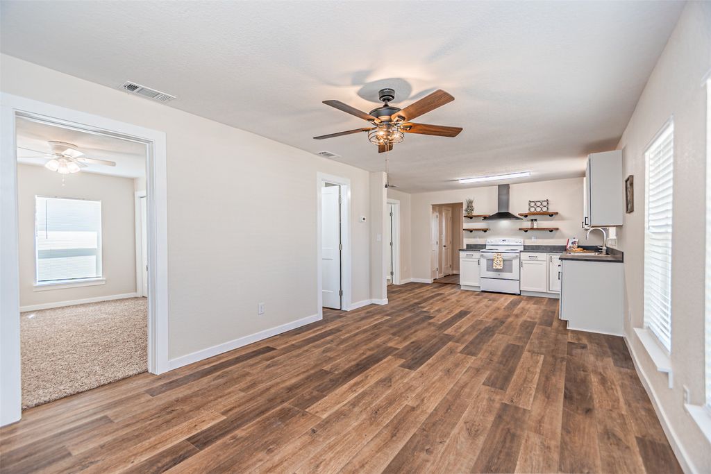2308 Long Creek Court, Granbury, TX 76049 — photo 5