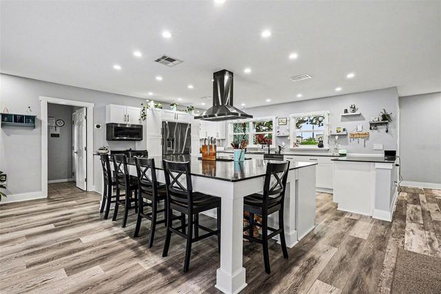 1713 14TH AVENUE W, Palmetto, FL 34221