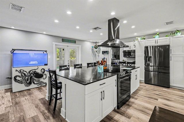 1713 14TH AVENUE W, Palmetto, FL 34221