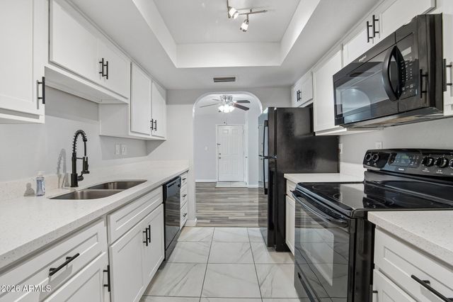 10444 N 69TH Street 206, Paradise Valley, AZ 85253