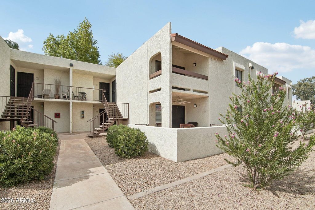 10444 N 69TH Street 206, Paradise Valley, AZ 85253