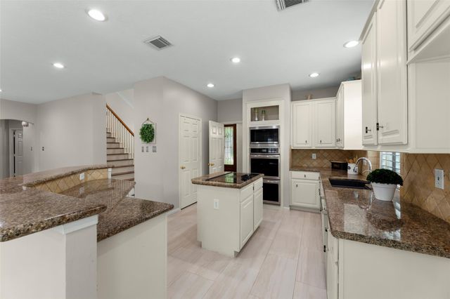 2118 Cypress Run Drive, Sugar Land, TX 77478