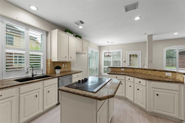 2118 Cypress Run Drive, Sugar Land, TX 77478